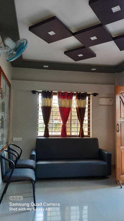 Varam Homestay 马迪凯里 外观 照片