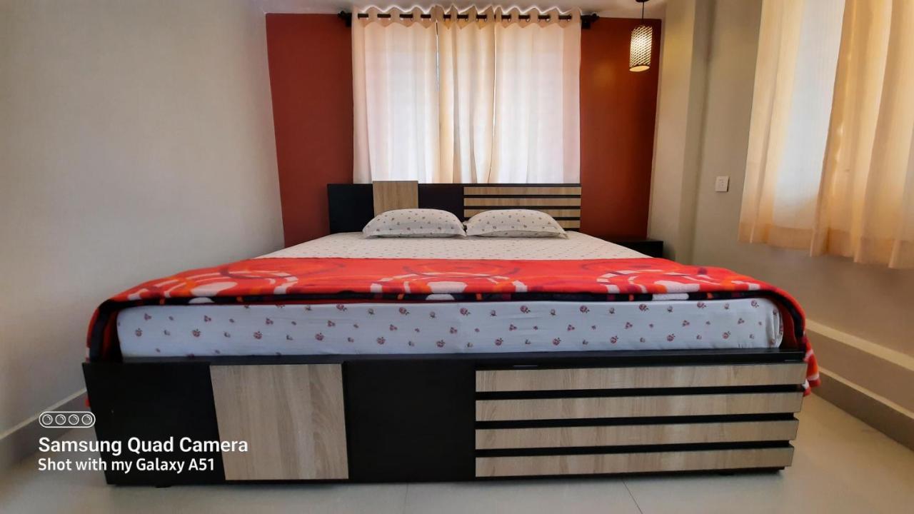 Varam Homestay 马迪凯里 外观 照片