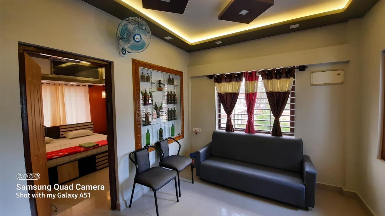 Varam Homestay 马迪凯里 外观 照片